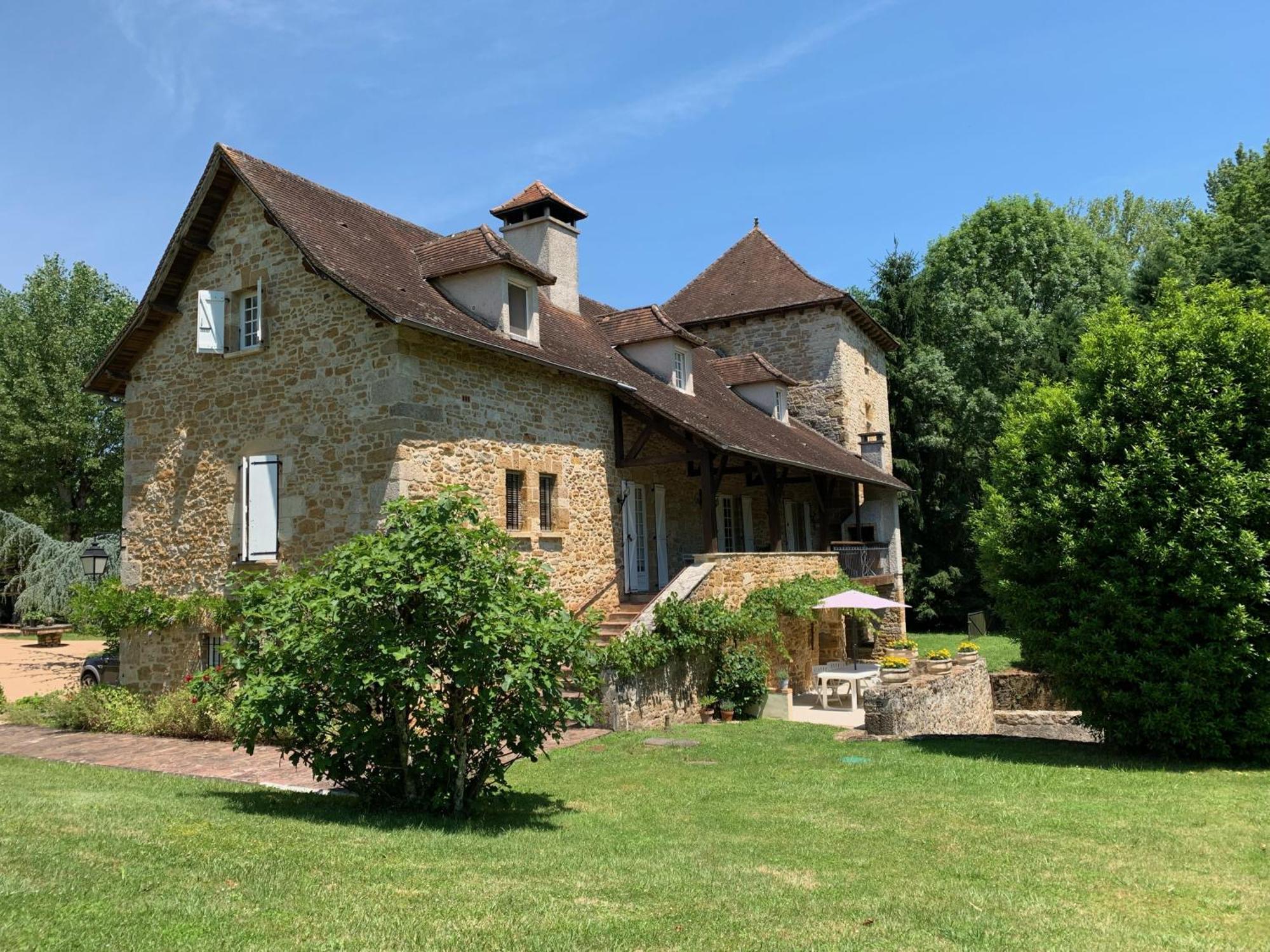 Le Moulin Du Boisset Bed and Breakfast Saint-Denis-lès-Martel Exteriör bild